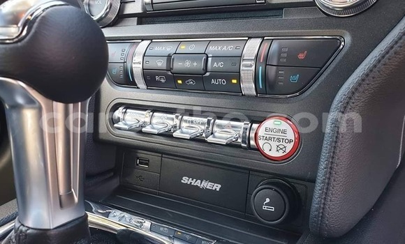 Sayi Na hannu Ford Mustang Silver Mota in Maputsoa a Leribe Sayi Na hannu Ford Mustang Silver Mota in Maputsoa a Leribe