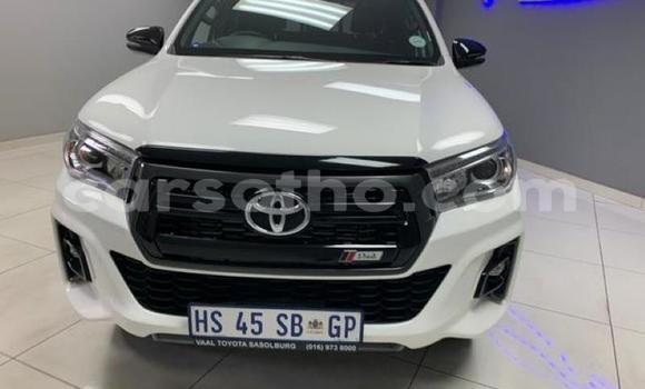 Buy Used Toyota Hilux White Car in Maseru in Maseru Buy Used Toyota Hilux White Car in Maseru in Maseru