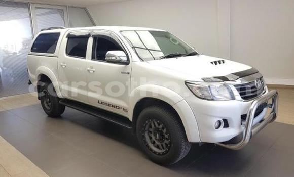Buy Used Toyota Hilux White Car in Maseru in Maseru Buy Used Toyota Hilux White Car in Maseru in Maseru
