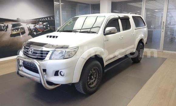 Buy Used Toyota Hilux White Car in Maseru in Maseru Buy Used Toyota Hilux White Car in Maseru in Maseru