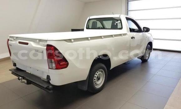 Buy Used Toyota Hilux White Car in Maseru in Maseru Buy Used Toyota Hilux White Car in Maseru in Maseru