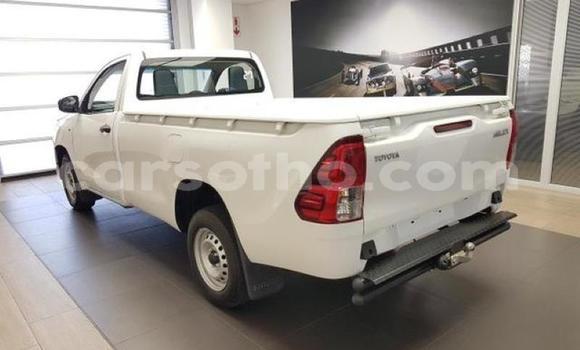 Buy Used Toyota Hilux White Car in Maseru in Maseru Buy Used Toyota Hilux White Car in Maseru in Maseru