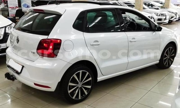 اشتري مستعمل Volkswagen Golf White سيارة في Hlotse في Leribe اشتري مستعمل Volkswagen Golf White سيارة في Hlotse في Leribe