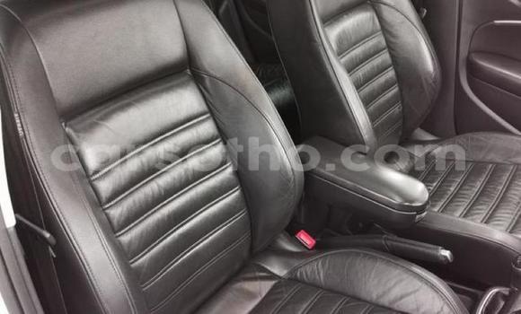 اشتري مستعمل Volkswagen Golf White سيارة في Hlotse في Leribe اشتري مستعمل Volkswagen Golf White سيارة في Hlotse في Leribe
