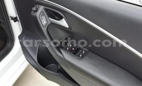 اشتري مستعمل Volkswagen Golf White سيارة في Hlotse في Leribe اشتري مستعمل Volkswagen Golf White سيارة في Hlotse في Leribe