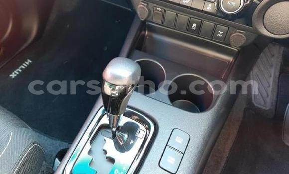 Acheter Occasion Voiture Toyota Hilux Blanc à Roma, Maseru Acheter Occasion Voiture Toyota Hilux Blanc à Roma, Maseru