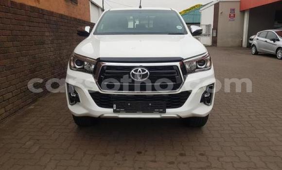 Acheter Occasion Voiture Toyota Hilux Blanc à Roma, Maseru Acheter Occasion Voiture Toyota Hilux Blanc à Roma, Maseru