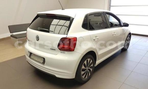 Acheter Occasion Voiture Volkswagen Polo Blanc à Maseru, Maseru Acheter Occasion Voiture Volkswagen Polo Blanc à Maseru, Maseru