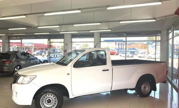 اشتري مستعمل Toyota Hilux White سيارة في Maseru في Maseru اشتري مستعمل Toyota Hilux White سيارة في Maseru في Maseru