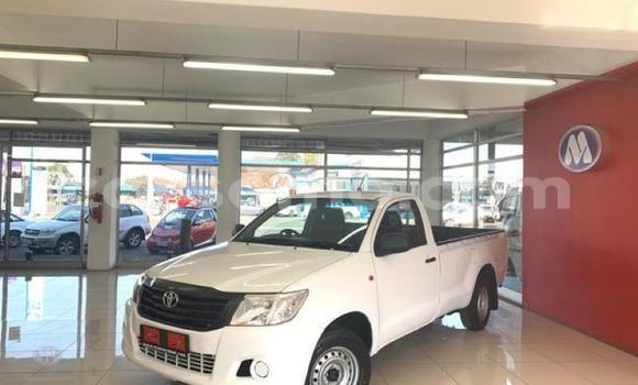 اشتري مستعمل Toyota Hilux White سيارة في Maseru في Maseru اشتري مستعمل Toyota Hilux White سيارة في Maseru في Maseru