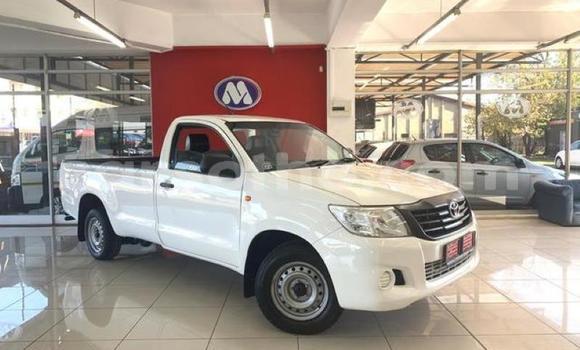 اشتري مستعمل Toyota Hilux White سيارة في Maseru في Maseru اشتري مستعمل Toyota Hilux White سيارة في Maseru في Maseru