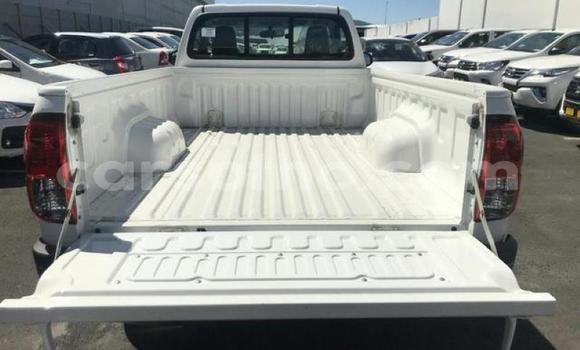 Acheter Occasion Voiture Toyota Hilux Blanc à Maseru, Maseru Acheter Occasion Voiture Toyota Hilux Blanc à Maseru, Maseru