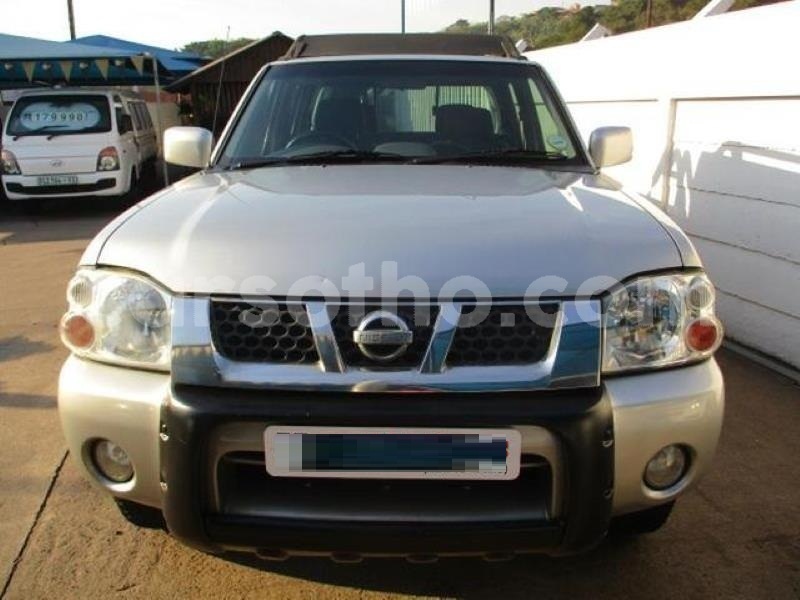 Big with watermark nissan np 300 leribe maputsoe 11933