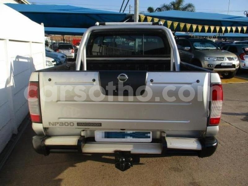 Big with watermark nissan np 300 leribe maputsoe 11933