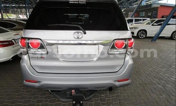 Buy Used Toyota Fortuner Silver Car in Hlotse in Leribe Buy Used Toyota Fortuner Silver Car in Hlotse in Leribe