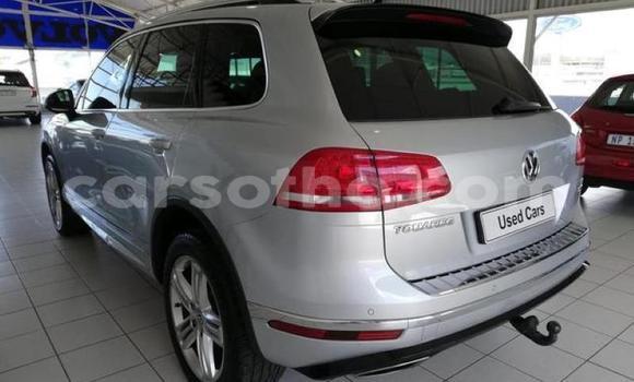 Sayi Na hannu Volkswagen Touareg Silver Mota in Roma a Maseru Sayi Na hannu Volkswagen Touareg Silver Mota in Roma a Maseru