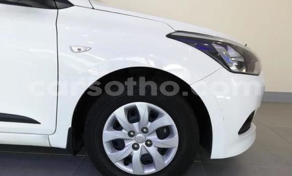 Acheter Occasion Voiture Hyundai i20 Blanc à Thaba–Tseka, Mafeteng Acheter Occasion Voiture Hyundai i20 Blanc à Thaba–Tseka, Mafeteng