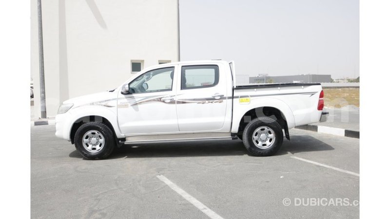 Big with watermark toyota hilux maseru import dubai 11956