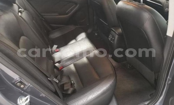 Buy Used Kia Cerato Beige Car in Maputsoe in Leribe Buy Used Kia Cerato Beige Car in Maputsoe in Leribe