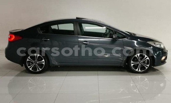 Buy Used Kia Cerato Beige Car in Maputsoe in Leribe Buy Used Kia Cerato Beige Car in Maputsoe in Leribe