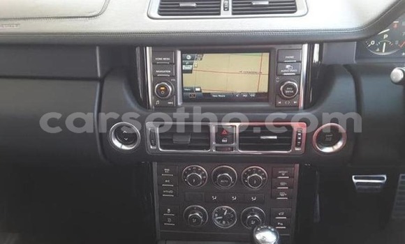 Buy Used Land Rover Range Rover Vogue White Car in Maputsoe in Leribe Buy Used Land Rover Range Rover Vogue White Car in Maputsoe in Leribe