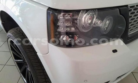 Buy Used Land Rover Range Rover Vogue White Car in Maputsoe in Leribe Buy Used Land Rover Range Rover Vogue White Car in Maputsoe in Leribe