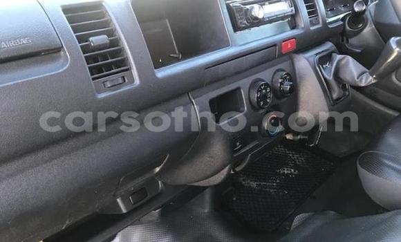 Acheter Occasion Voiture Toyota 2000GT Blanc à Maputsoa, Leribe Acheter Occasion Voiture Toyota 2000GT Blanc à Maputsoa, Leribe