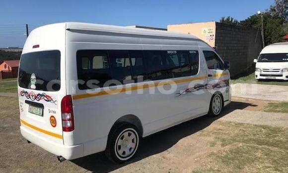 Acheter Occasion Voiture Toyota 2000GT Blanc à Maputsoa, Leribe Acheter Occasion Voiture Toyota 2000GT Blanc à Maputsoa, Leribe