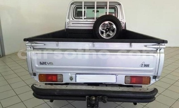 Buy Used Toyota Land Cruiser Silver Car in Maputsoa in Leribe Buy Used Toyota Land Cruiser Silver Car in Maputsoa in Leribe