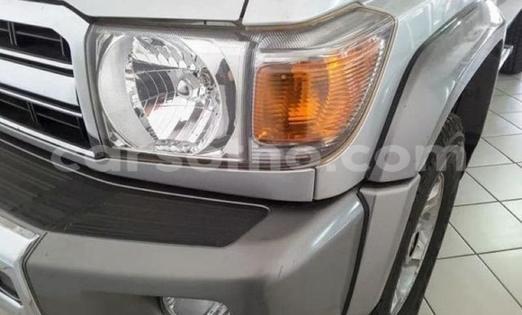 Buy Used Toyota Land Cruiser Silver Car in Maputsoa in Leribe Buy Used Toyota Land Cruiser Silver Car in Maputsoa in Leribe