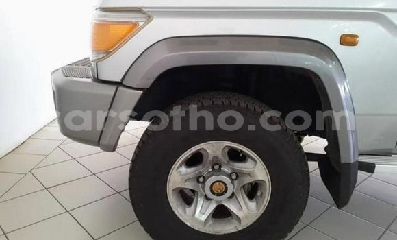 Buy Used Toyota Land Cruiser Silver Car in Maputsoa in Leribe Buy Used Toyota Land Cruiser Silver Car in Maputsoa in Leribe