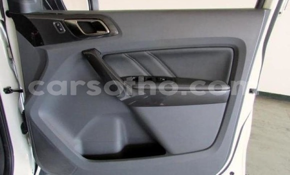 Acheter Occasion Voiture Ford Everest Blanc à Maputsoa, Leribe Acheter Occasion Voiture Ford Everest Blanc à Maputsoa, Leribe