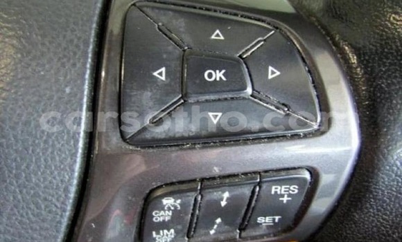 Acheter Occasion Voiture Ford Everest Blanc à Maputsoa, Leribe Acheter Occasion Voiture Ford Everest Blanc à Maputsoa, Leribe