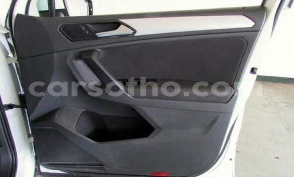 Acheter Occasion Voiture Volkswagen Tiguan Blanc à Maseru, Maseru Acheter Occasion Voiture Volkswagen Tiguan Blanc à Maseru, Maseru