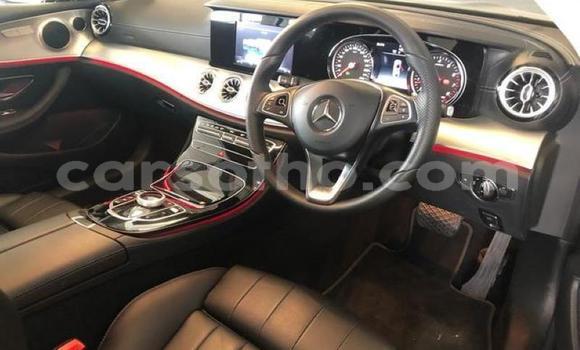 Acheter Occasion Voiture Mercedes-Benz E–Class Noir à Maseru, Maseru Acheter Occasion Voiture Mercedes-Benz E–Class Noir à Maseru, Maseru