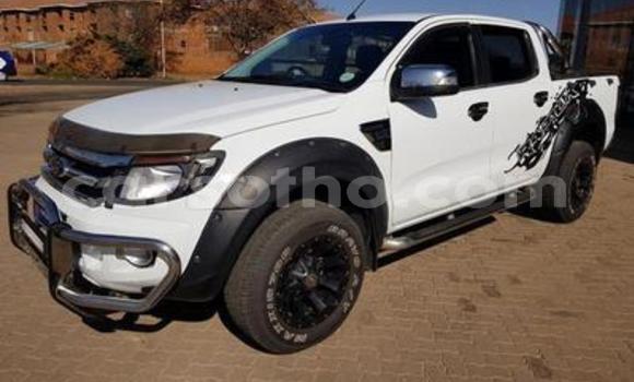 Sayi Na hannu Ford E 150 Cargo Van White Babbar mota in Butha Buthe a Butha-Buthe Sayi Na hannu Ford E 150 Cargo Van White Babbar mota in Butha Buthe a Butha-Buthe