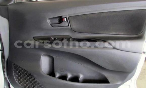Sayi Na hannu Toyota Avanza Silver Mota in Maseru a Maseru Sayi Na hannu Toyota Avanza Silver Mota in Maseru a Maseru