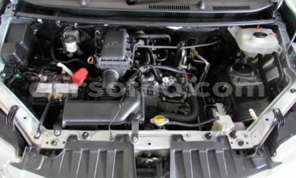 Sayi Na hannu Toyota Avanza Silver Mota in Maseru a Maseru Sayi Na hannu Toyota Avanza Silver Mota in Maseru a Maseru