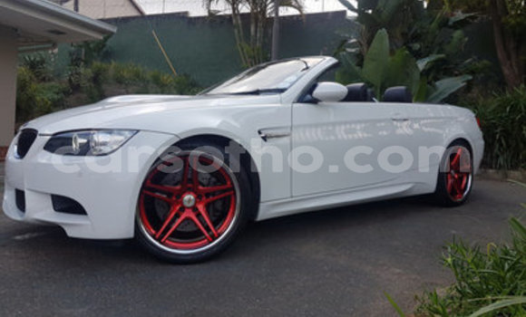 Sayi Na hannu BMW M3 White Mota in Butha Buthe a Butha-Buthe Sayi Na hannu BMW M3 White Mota in Butha Buthe a Butha-Buthe