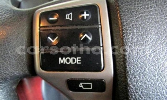 Sayi Na hannu Toyota Land Cruiser Prado White Mota in Maseru a Maseru Sayi Na hannu Toyota Land Cruiser Prado White Mota in Maseru a Maseru