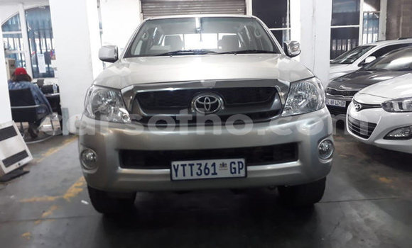 Buy Used Toyota Hilux Silver Car in Maseru in Maseru Buy Used Toyota Hilux Silver Car in Maseru in Maseru