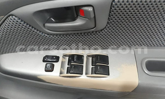 Buy Used Toyota Hilux Silver Car in Maseru in Maseru Buy Used Toyota Hilux Silver Car in Maseru in Maseru