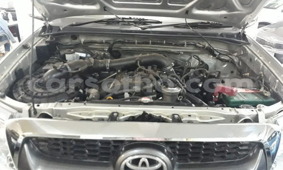 Buy Used Toyota Hilux Silver Car in Maseru in Maseru Buy Used Toyota Hilux Silver Car in Maseru in Maseru