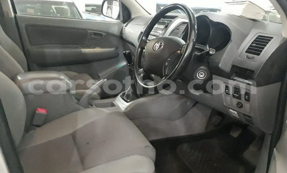 Buy Used Toyota Hilux Silver Car in Maseru in Maseru Buy Used Toyota Hilux Silver Car in Maseru in Maseru