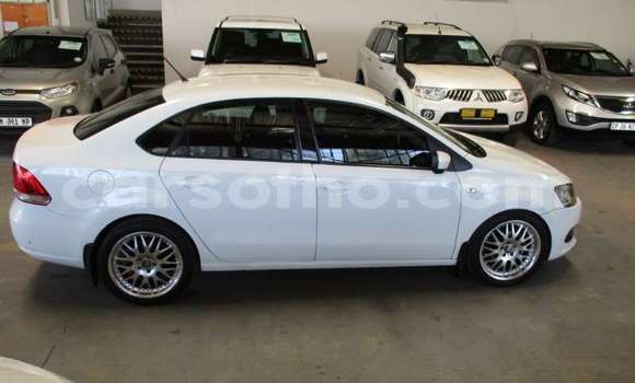 Sayi Na hannu Volkswagen Polo White Mota in Maseru a Maseru Sayi Na hannu Volkswagen Polo White Mota in Maseru a Maseru