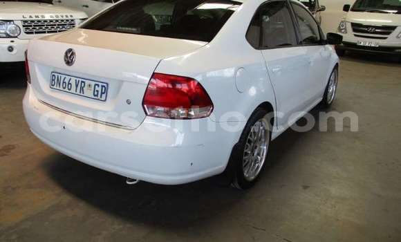 Sayi Na hannu Volkswagen Polo White Mota in Maseru a Maseru Sayi Na hannu Volkswagen Polo White Mota in Maseru a Maseru