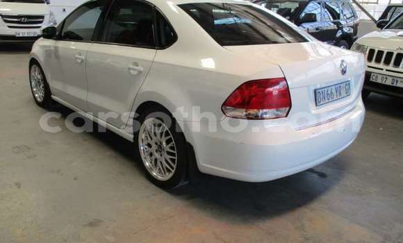 Sayi Na hannu Volkswagen Polo White Mota in Maseru a Maseru Sayi Na hannu Volkswagen Polo White Mota in Maseru a Maseru