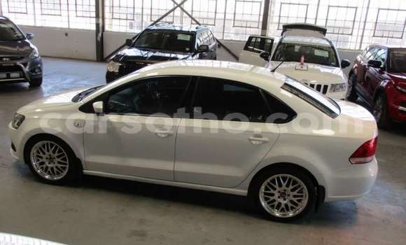 Sayi Na hannu Volkswagen Polo White Mota in Maseru a Maseru Sayi Na hannu Volkswagen Polo White Mota in Maseru a Maseru