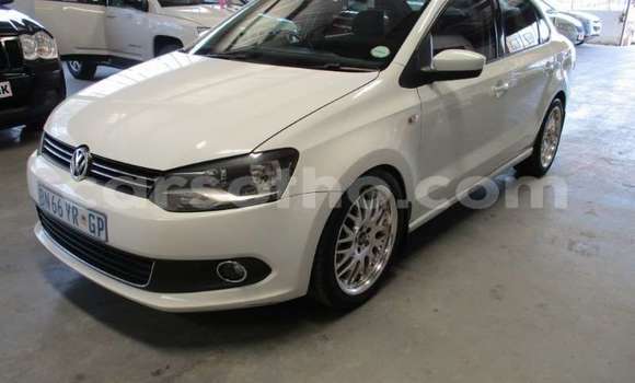 Sayi Na hannu Volkswagen Polo White Mota in Maseru a Maseru Sayi Na hannu Volkswagen Polo White Mota in Maseru a Maseru