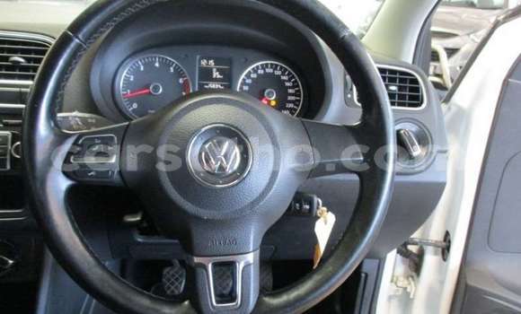 Sayi Na hannu Volkswagen Polo White Mota in Maseru a Maseru Sayi Na hannu Volkswagen Polo White Mota in Maseru a Maseru